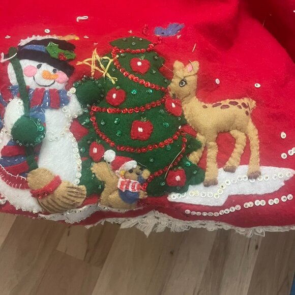 Handmade Tree Skirt - Picture 4 of 16